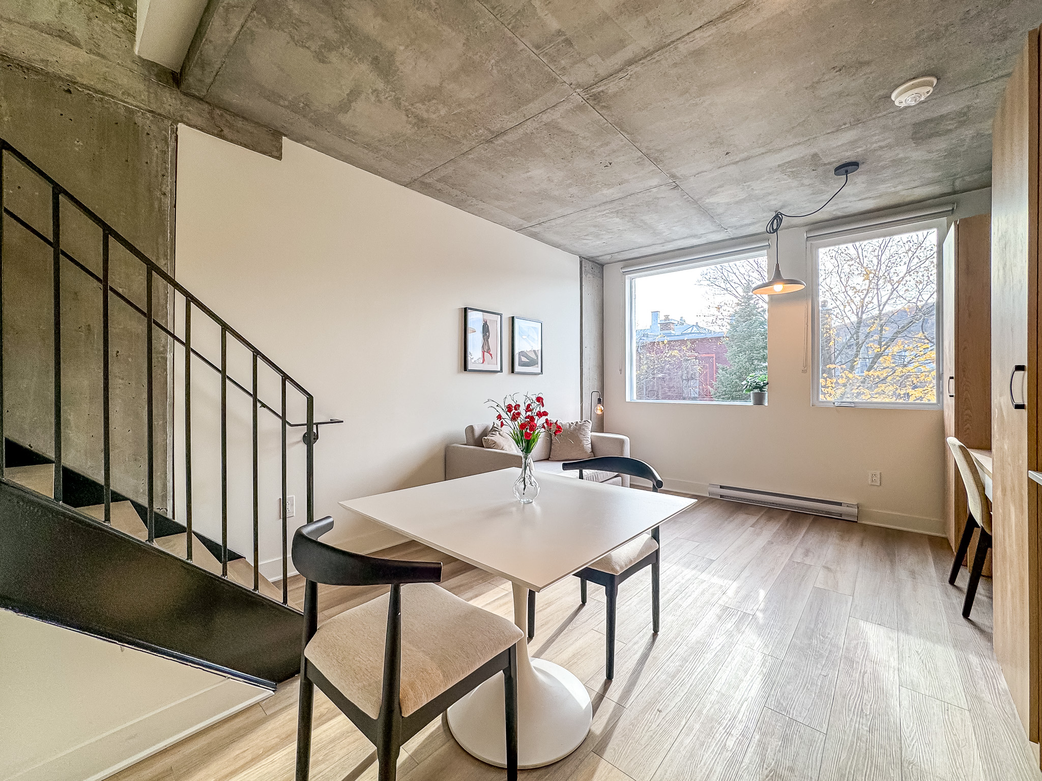 3882 St Laurent Blvd — photo 3